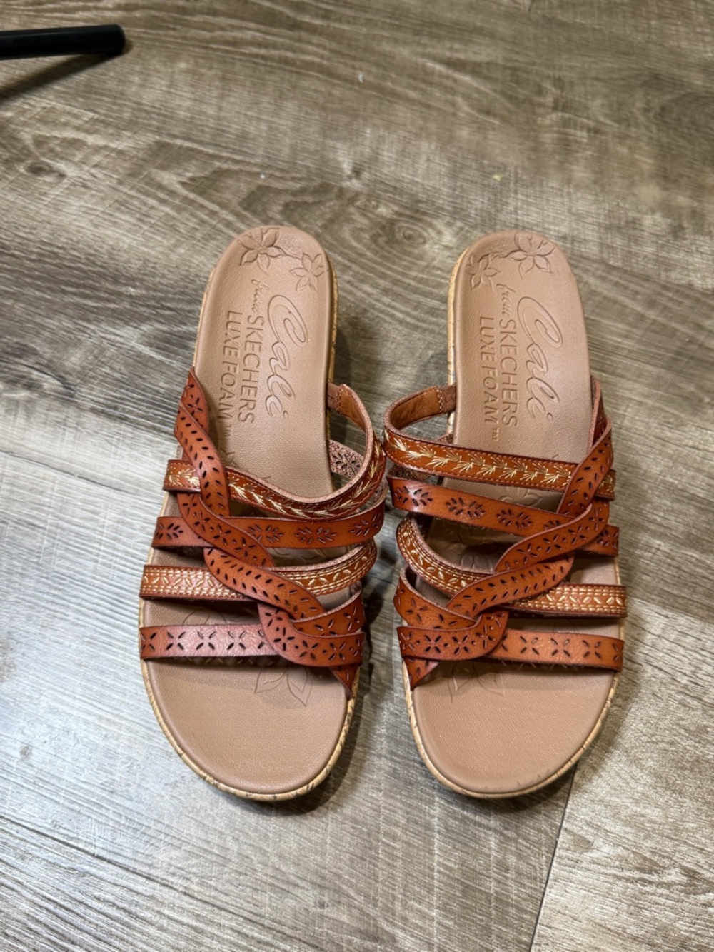 Skechers Beverlee Women’s Tiger Posse Slip On Brown Strappy Wedge Sandals Size 8 - Picture 5 of 6